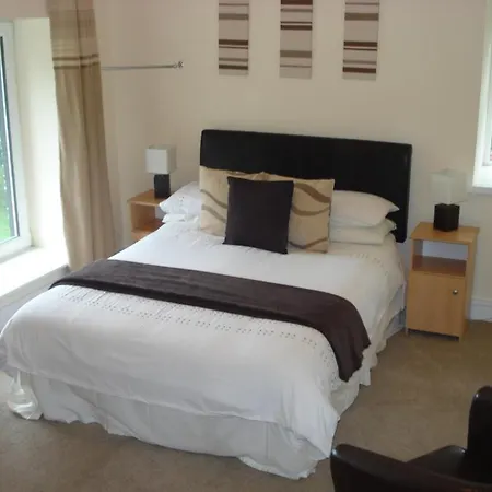Ashton House Avoca