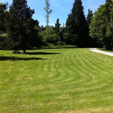 Ashton House Gasthof 4*