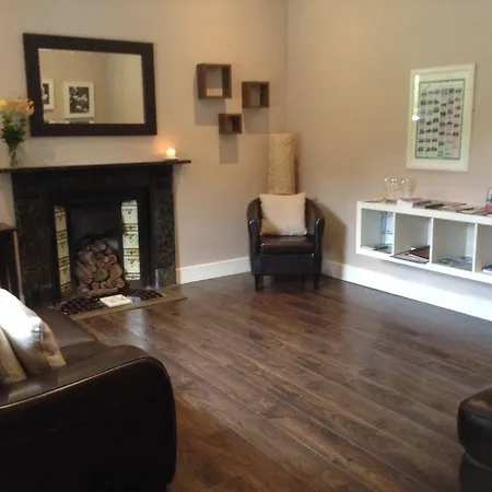 Guest house Ashton House 4*