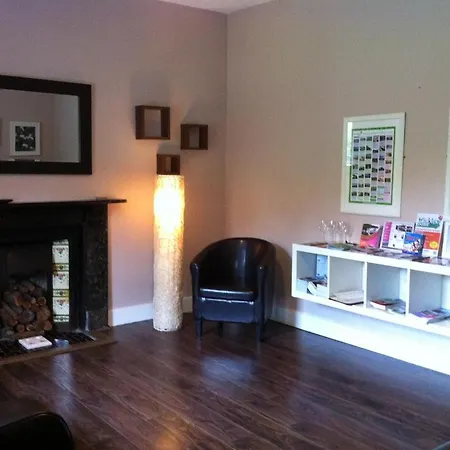 Ashton House Avoca